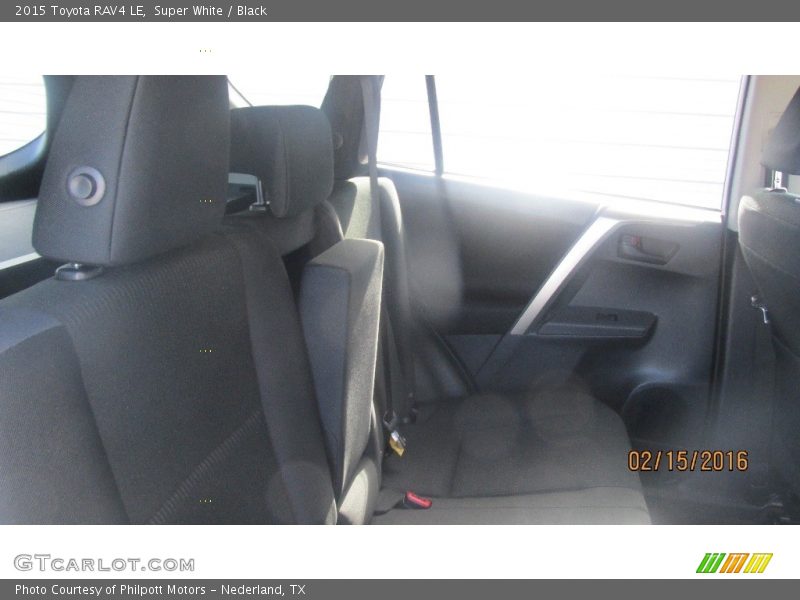 Super White / Black 2015 Toyota RAV4 LE