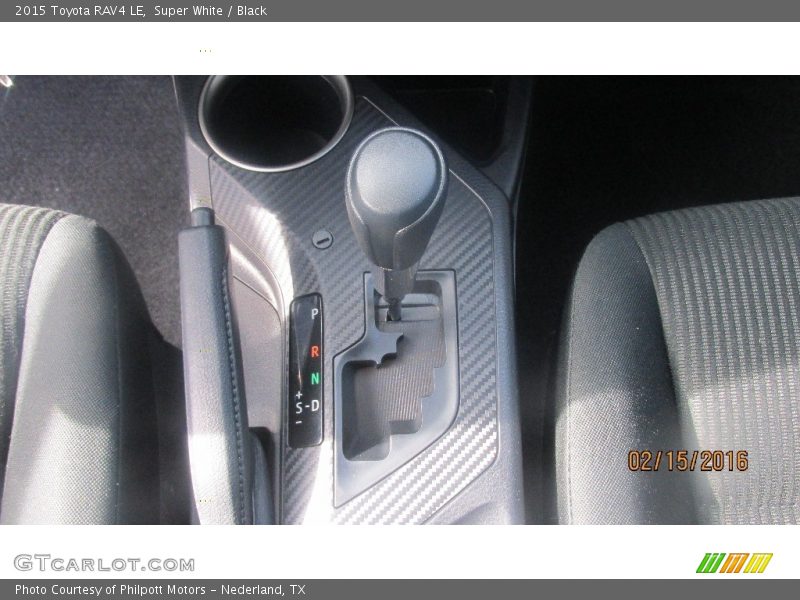 Super White / Black 2015 Toyota RAV4 LE