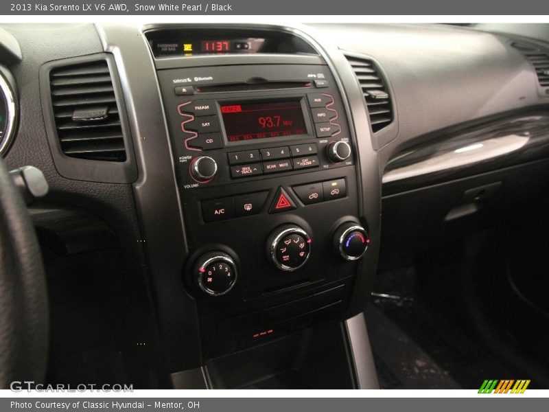 Snow White Pearl / Black 2013 Kia Sorento LX V6 AWD