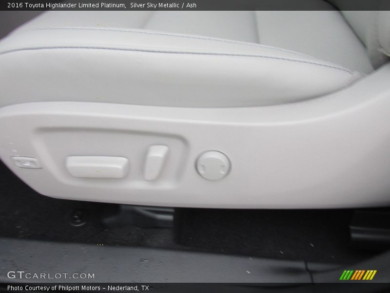 Silver Sky Metallic / Ash 2016 Toyota Highlander Limited Platinum