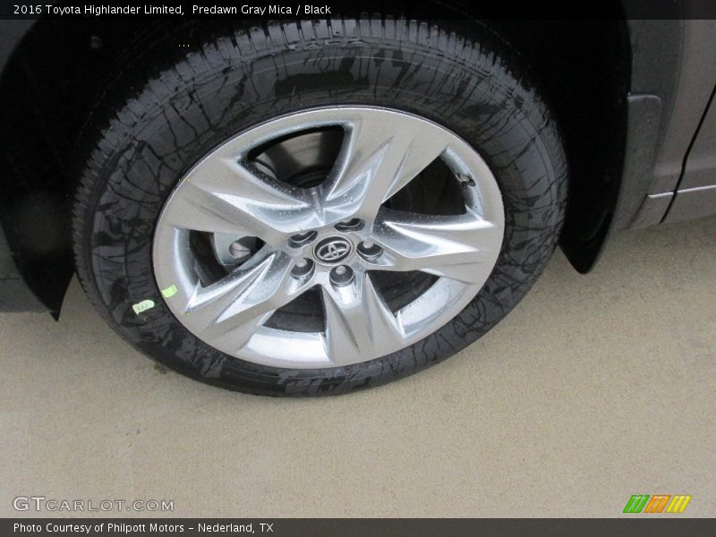 Predawn Gray Mica / Black 2016 Toyota Highlander Limited