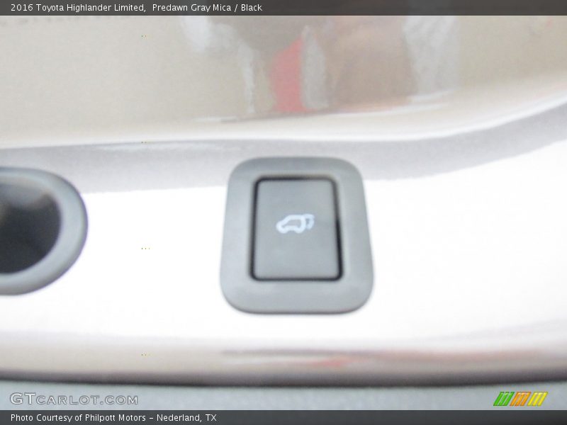 Predawn Gray Mica / Black 2016 Toyota Highlander Limited
