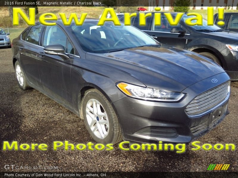 Magnetic Metallic / Charcoal Black 2016 Ford Fusion SE
