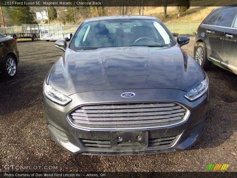 Magnetic Metallic / Charcoal Black 2016 Ford Fusion SE