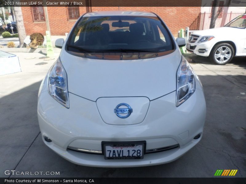 Glacier White / Black 2013 Nissan LEAF SV