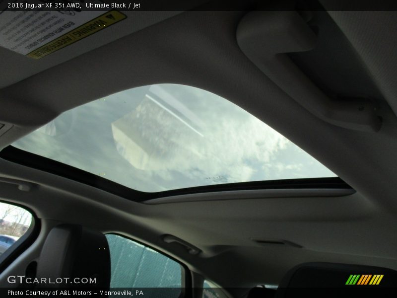 Ultimate Black / Jet 2016 Jaguar XF 35t AWD