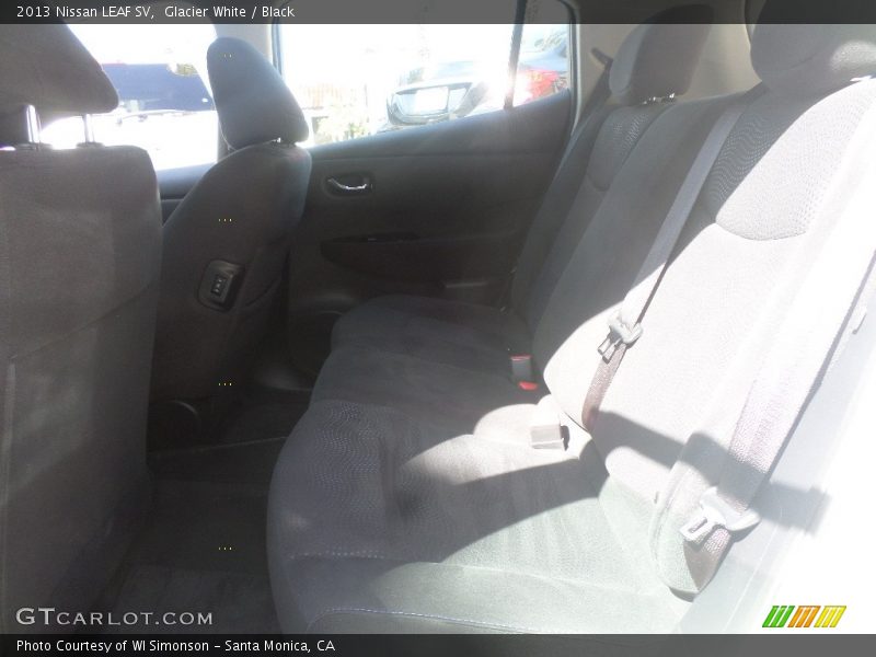 Glacier White / Black 2013 Nissan LEAF SV