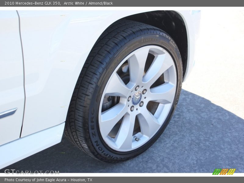 Arctic White / Almond/Black 2010 Mercedes-Benz GLK 350
