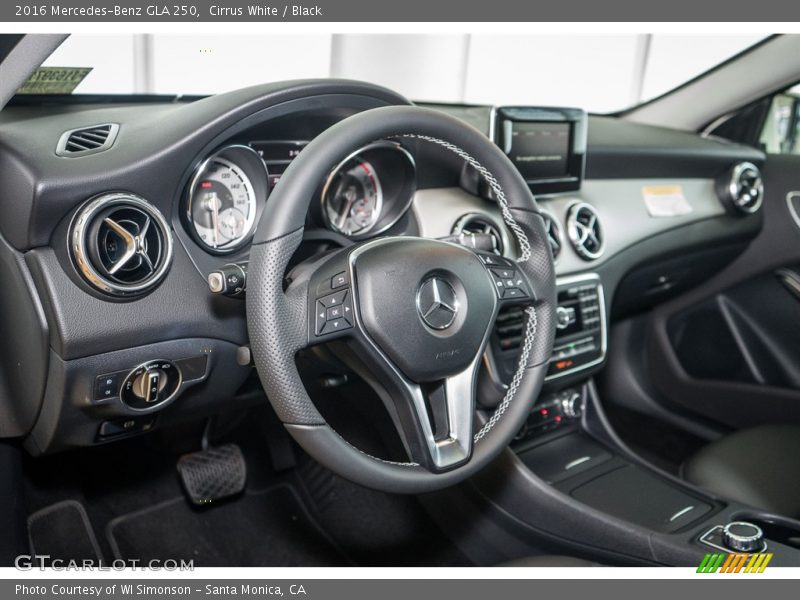 Cirrus White / Black 2016 Mercedes-Benz GLA 250