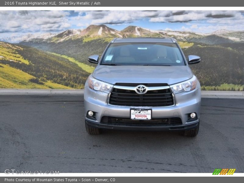 Silver Sky Metallic / Ash 2016 Toyota Highlander XLE