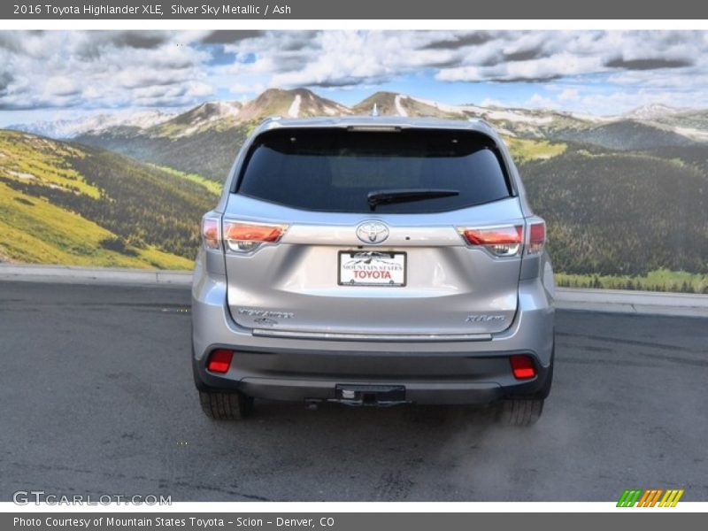 Silver Sky Metallic / Ash 2016 Toyota Highlander XLE