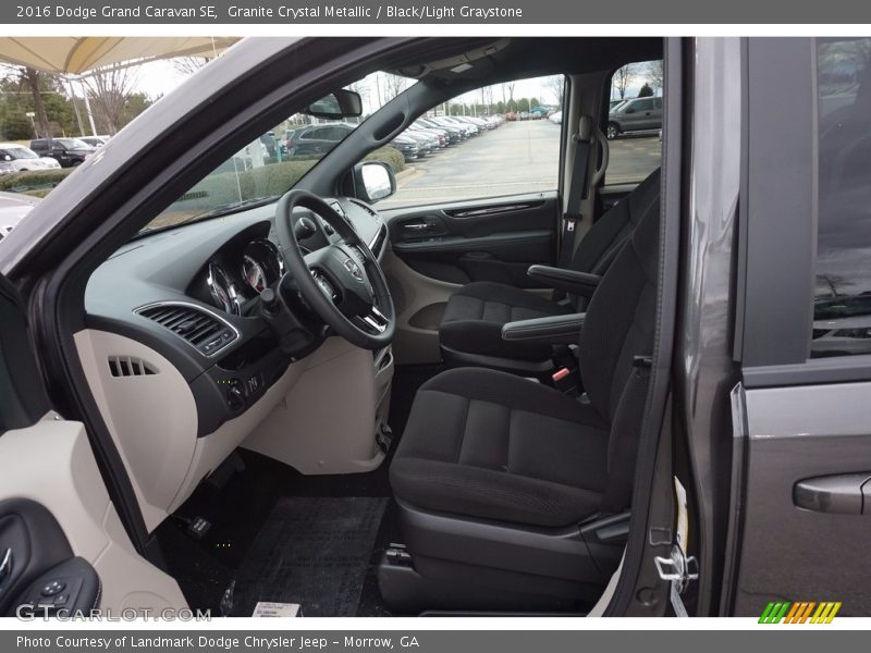 Granite Crystal Metallic / Black/Light Graystone 2016 Dodge Grand Caravan SE