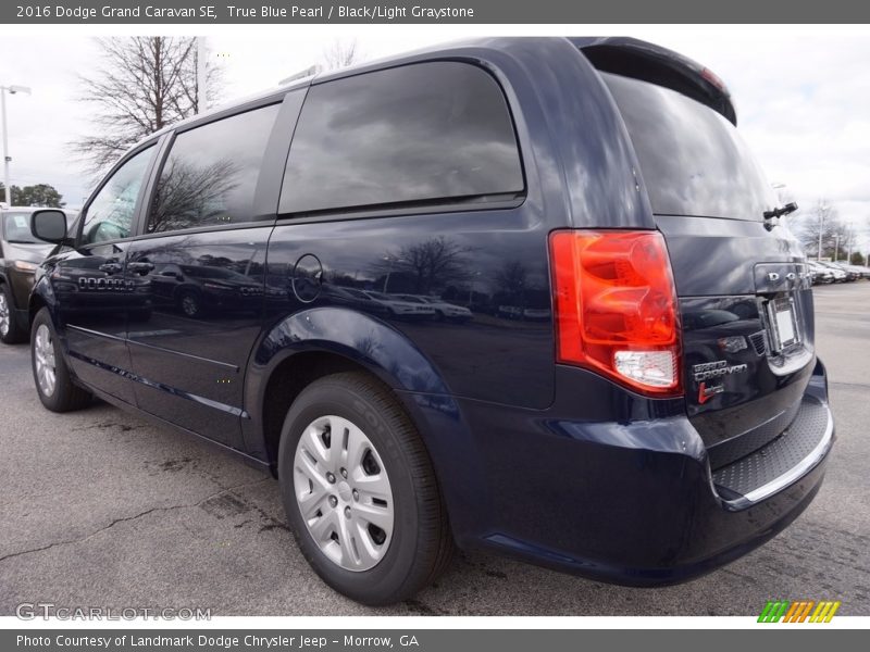 True Blue Pearl / Black/Light Graystone 2016 Dodge Grand Caravan SE