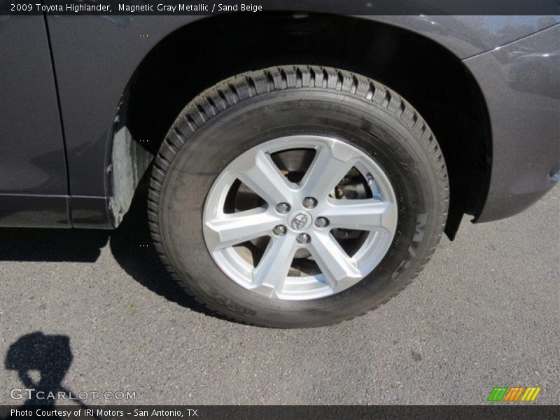Magnetic Gray Metallic / Sand Beige 2009 Toyota Highlander