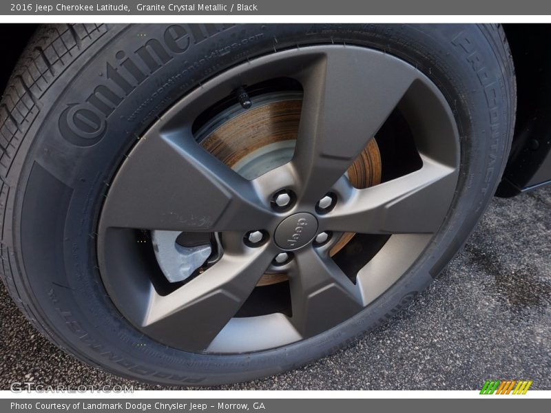 Granite Crystal Metallic / Black 2016 Jeep Cherokee Latitude