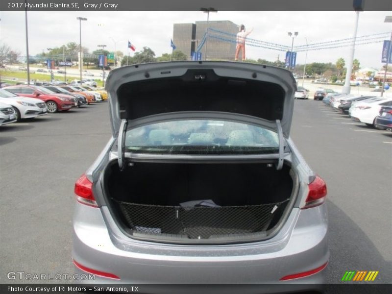 Gray / Gray 2017 Hyundai Elantra SE