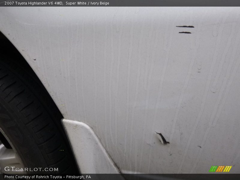 Super White / Ivory Beige 2007 Toyota Highlander V6 4WD