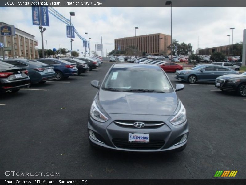 Triathlon Gray / Gray 2016 Hyundai Accent SE Sedan