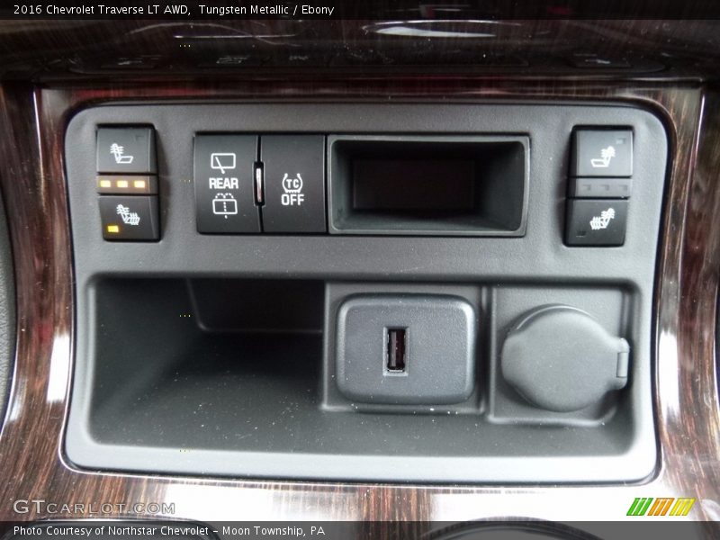 Tungsten Metallic / Ebony 2016 Chevrolet Traverse LT AWD