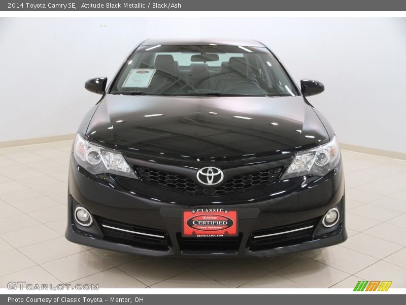 Attitude Black Metallic / Black/Ash 2014 Toyota Camry SE