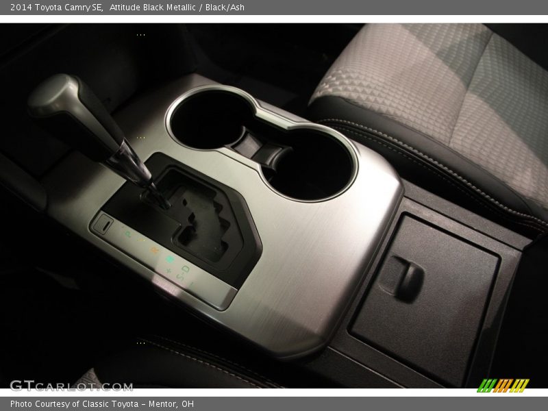 Attitude Black Metallic / Black/Ash 2014 Toyota Camry SE