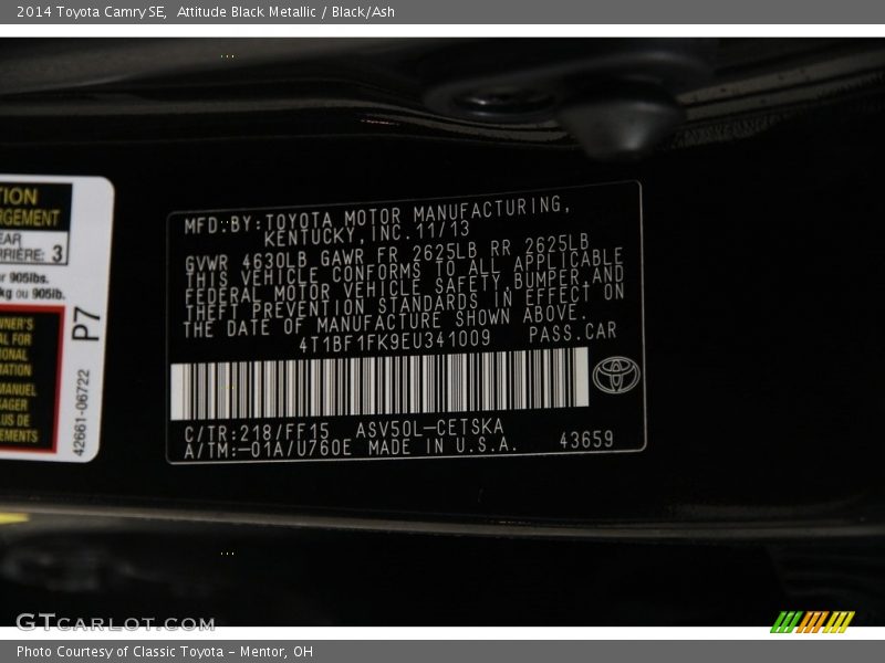 Attitude Black Metallic / Black/Ash 2014 Toyota Camry SE