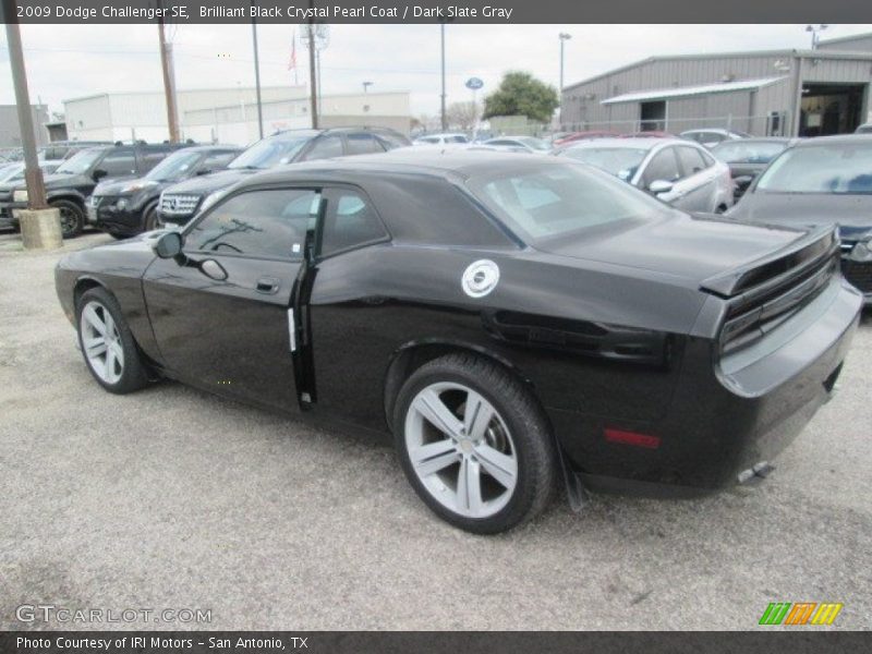Brilliant Black Crystal Pearl Coat / Dark Slate Gray 2009 Dodge Challenger SE