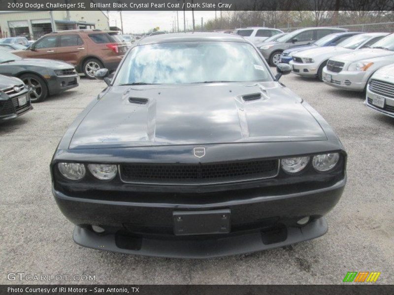 Brilliant Black Crystal Pearl Coat / Dark Slate Gray 2009 Dodge Challenger SE