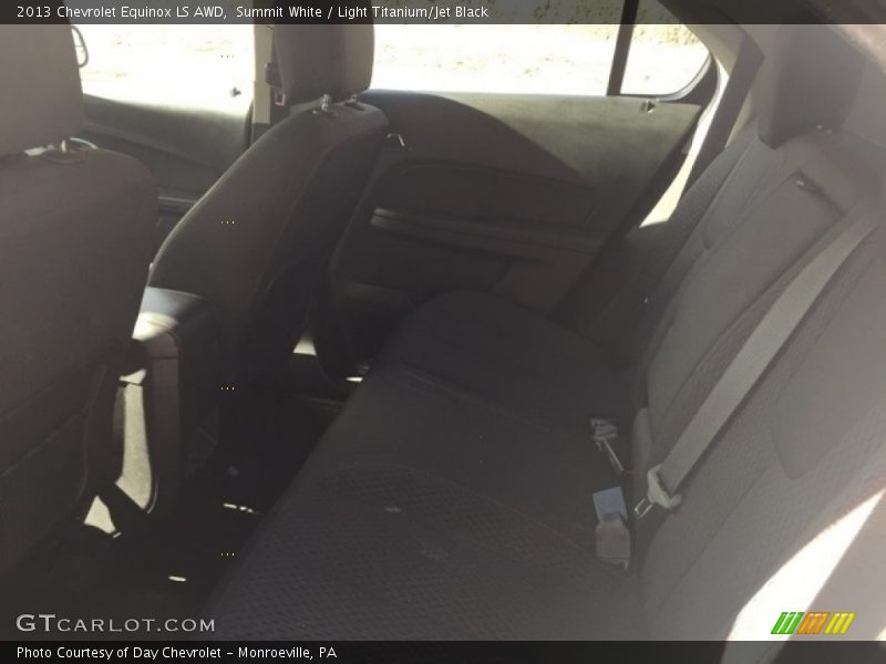 Summit White / Light Titanium/Jet Black 2013 Chevrolet Equinox LS AWD