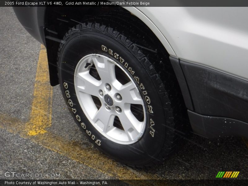 Gold Ash Metallic / Medium/Dark Pebble Beige 2005 Ford Escape XLT V6 4WD