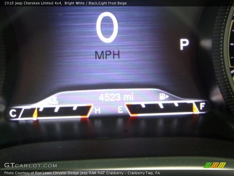 Bright White / Black/Light Frost Beige 2016 Jeep Cherokee Limited 4x4