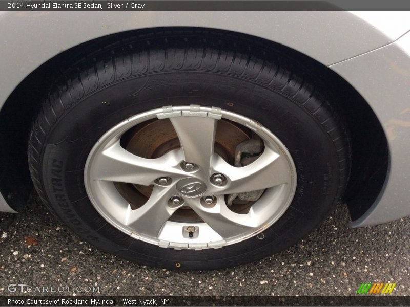 Silver / Gray 2014 Hyundai Elantra SE Sedan