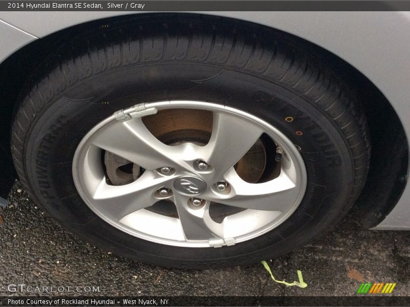 Silver / Gray 2014 Hyundai Elantra SE Sedan