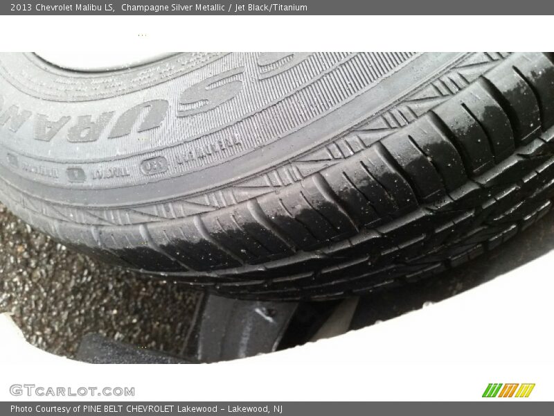 Champagne Silver Metallic / Jet Black/Titanium 2013 Chevrolet Malibu LS