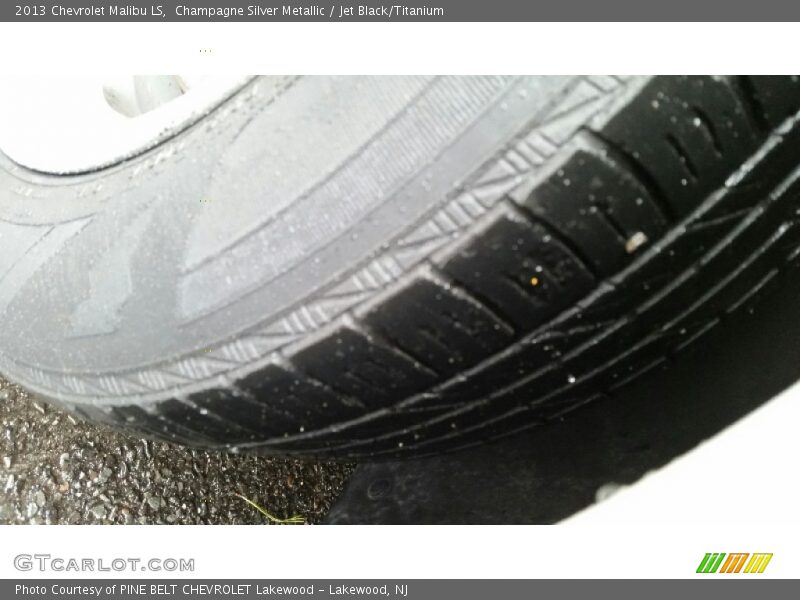 Champagne Silver Metallic / Jet Black/Titanium 2013 Chevrolet Malibu LS