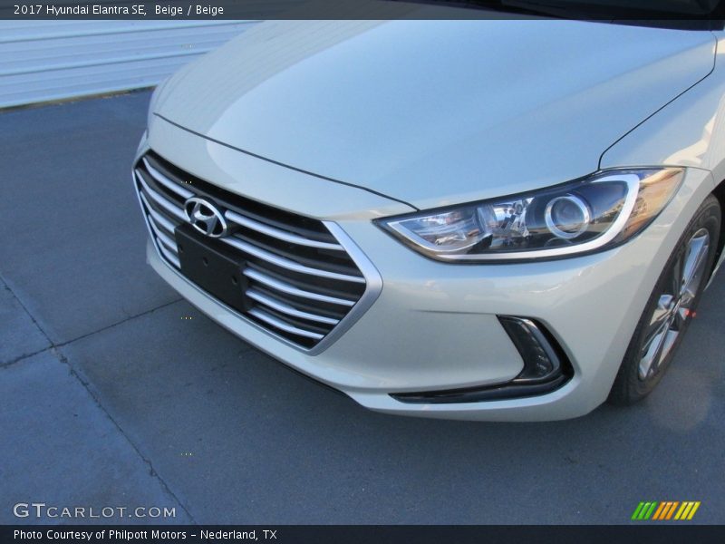 Beige / Beige 2017 Hyundai Elantra SE