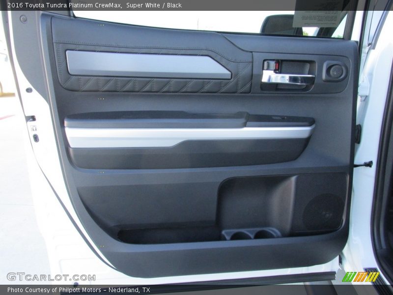Super White / Black 2016 Toyota Tundra Platinum CrewMax