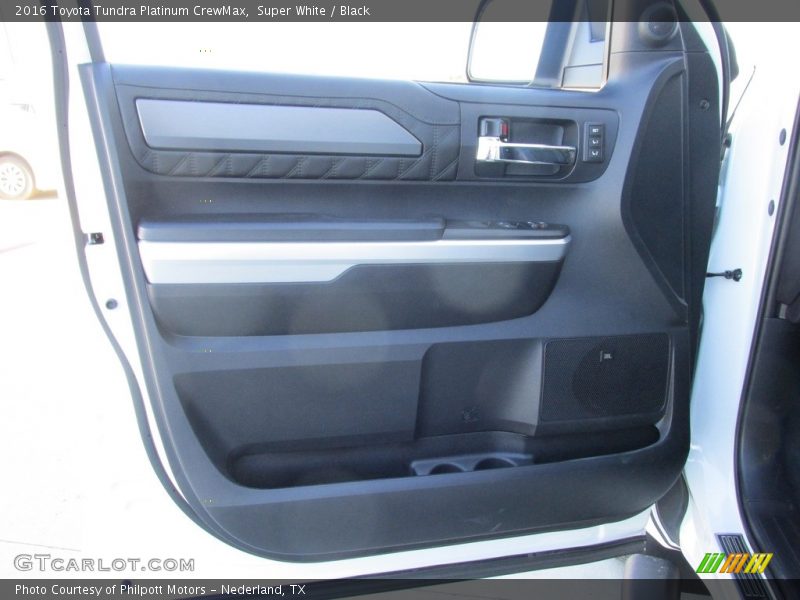 Super White / Black 2016 Toyota Tundra Platinum CrewMax