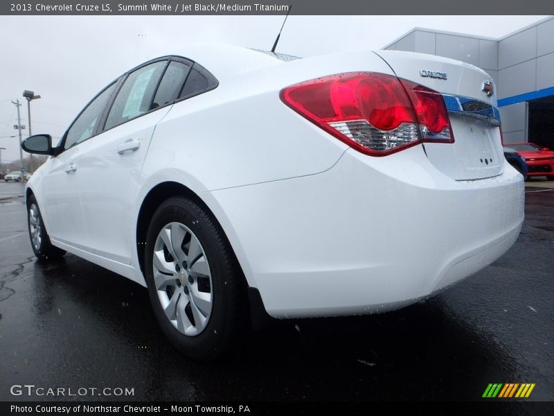 Summit White / Jet Black/Medium Titanium 2013 Chevrolet Cruze LS
