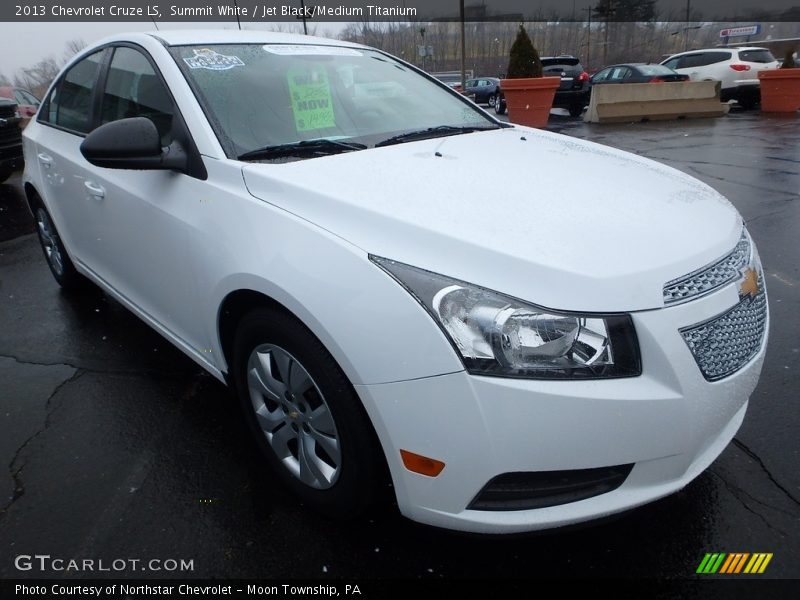 Summit White / Jet Black/Medium Titanium 2013 Chevrolet Cruze LS