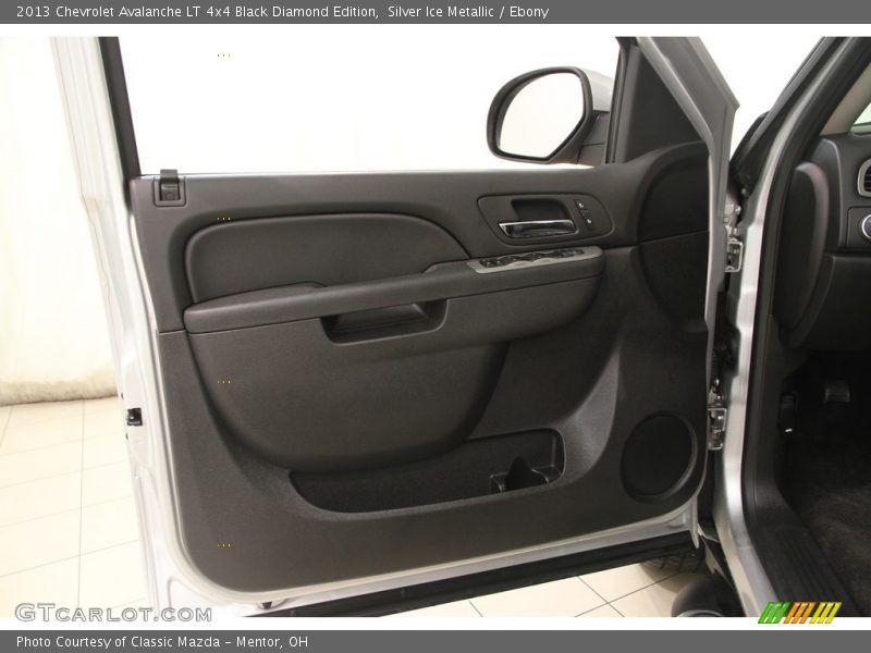 Silver Ice Metallic / Ebony 2013 Chevrolet Avalanche LT 4x4 Black Diamond Edition