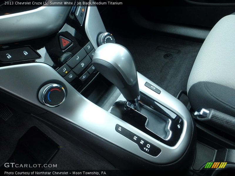 Summit White / Jet Black/Medium Titanium 2013 Chevrolet Cruze LS