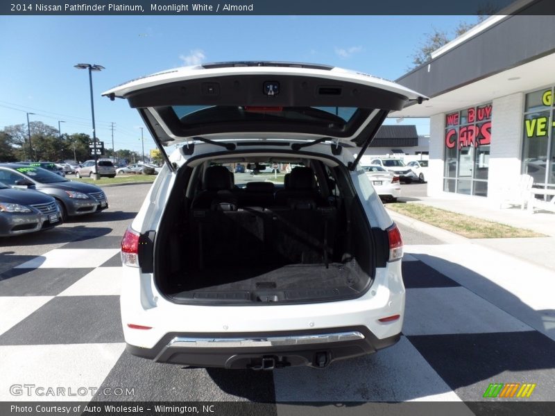 Moonlight White / Almond 2014 Nissan Pathfinder Platinum