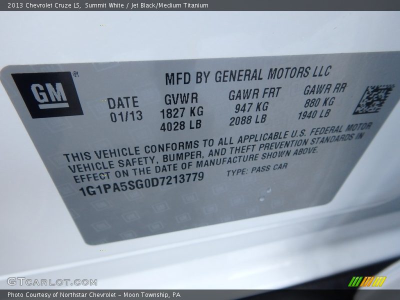 Summit White / Jet Black/Medium Titanium 2013 Chevrolet Cruze LS