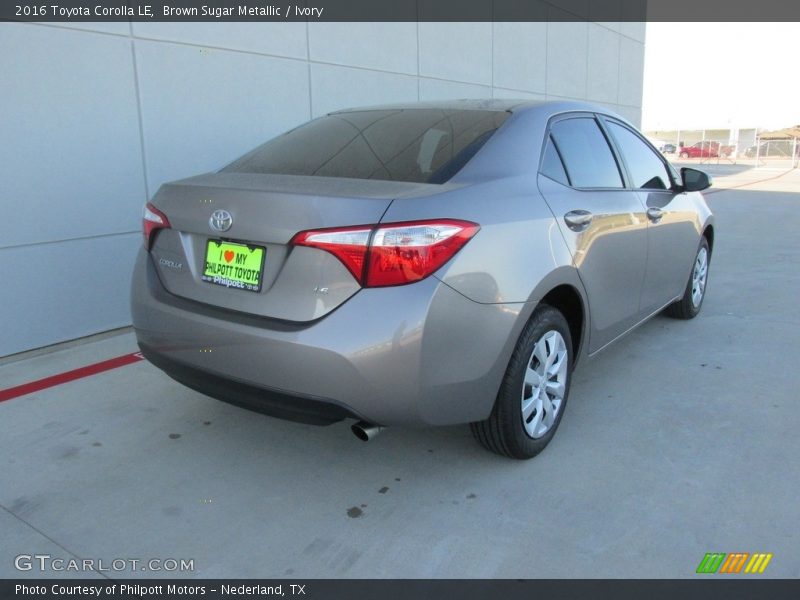 Brown Sugar Metallic / Ivory 2016 Toyota Corolla LE