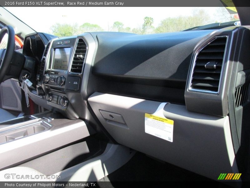 Race Red / Medium Earth Gray 2016 Ford F150 XLT SuperCrew