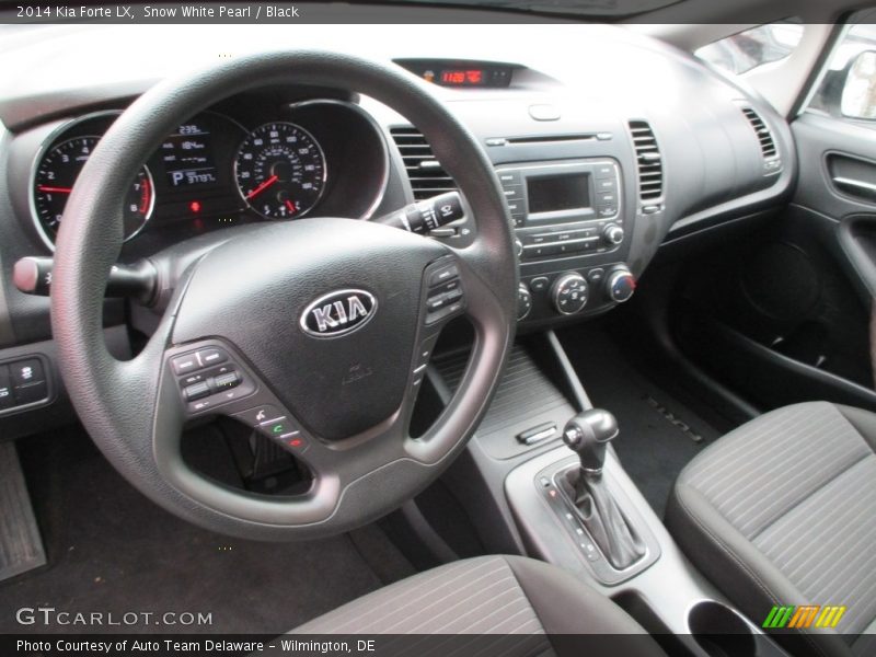 Snow White Pearl / Black 2014 Kia Forte LX