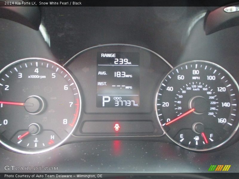 Snow White Pearl / Black 2014 Kia Forte LX