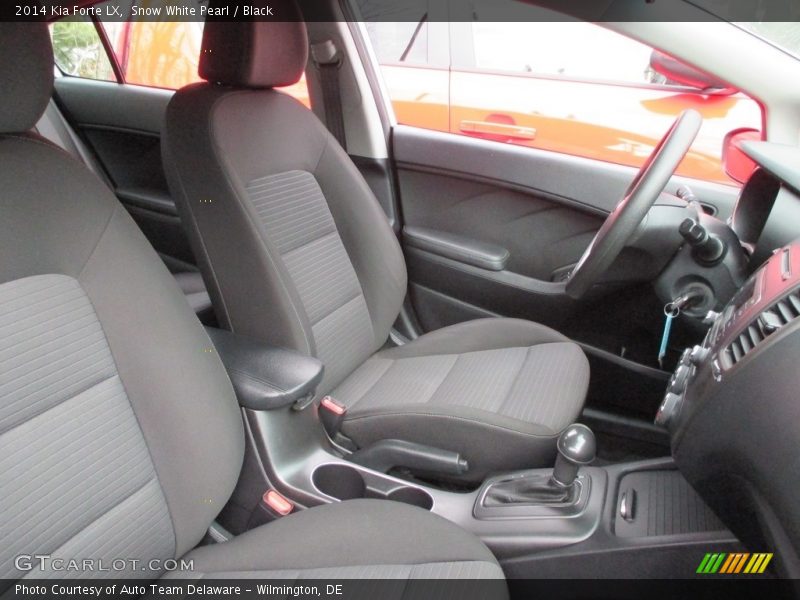 Snow White Pearl / Black 2014 Kia Forte LX