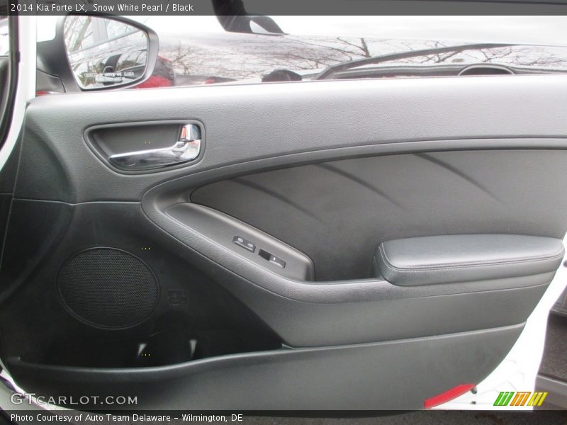 Snow White Pearl / Black 2014 Kia Forte LX